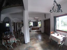 Hotel Portal del Santo