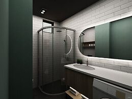 The Room Hotel & Apartments