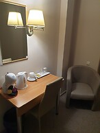 Hotel Yes