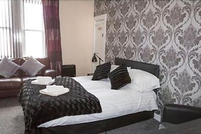 The Crown Hotel