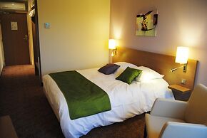 BRIT HOTEL CHATEAUDUN