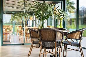 BRIT HOTEL CHATEAUDUN