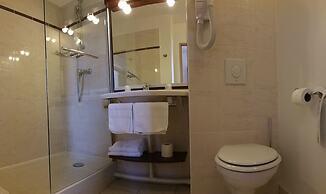 BRIT HOTEL CHATEAUDUN