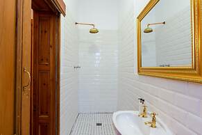 Esperanza Guest House
