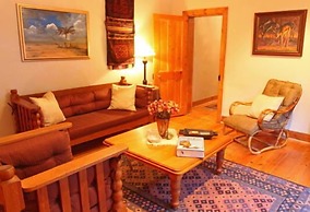 The Old Trading Post - Guest House