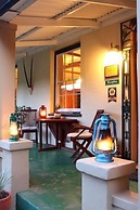 The Old Trading Post - Guest House
