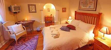 The Old Trading Post - Guest House