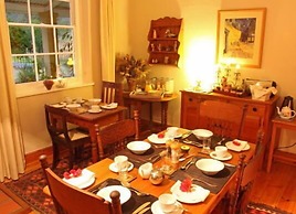 The Old Trading Post - Guest House