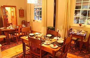 The Old Trading Post - Guest House