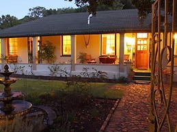 The Old Trading Post - Guest House