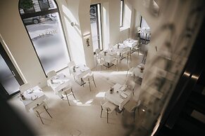 Hotel Vis a Vis