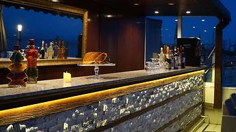 Recital Hotel