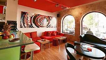 Aktaion Hotel