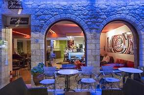 Aktaion Hotel