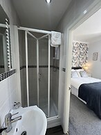 Bryn Derwen Guest House