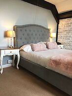 Castle Lodge Hotel