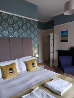 Laston House
