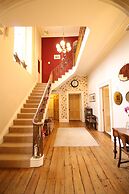 Laston House