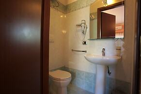 Airport Hotel
