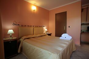 Airport Hotel