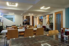 Abbey Point Hotel