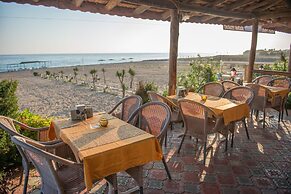 Safak Beach Motel