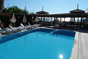 Safak Beach Motel