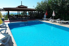 Safak Beach Motel