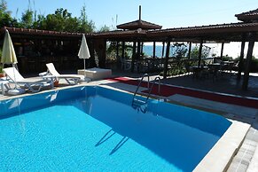 Safak Beach Motel