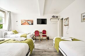 City London Hotel