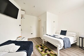 City London Hotel