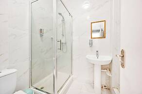 City London Hotel