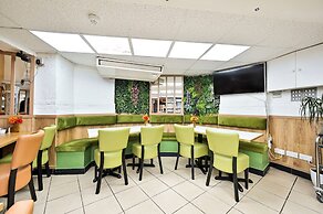 City London Hotel