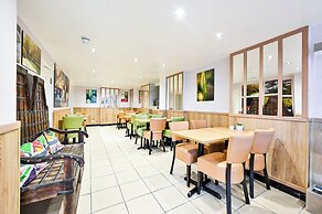 City London Hotel