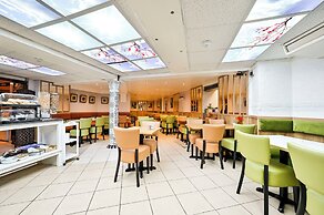 City London Hotel