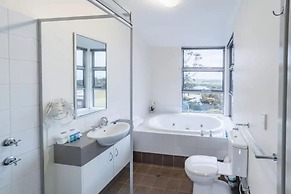 Cosy Corner Seaview Apartments