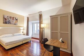 Inn Rome Rooms & Suites