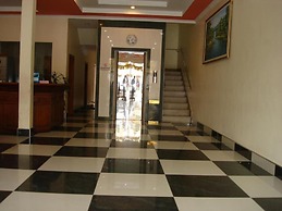 Lucky Star Hotel