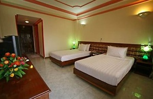 Lucky Star Hotel