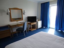 Aloha Hotel
