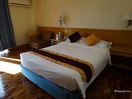 Aloha Hotel