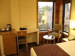 Almondz Hotel