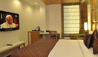 Almondz Hotel