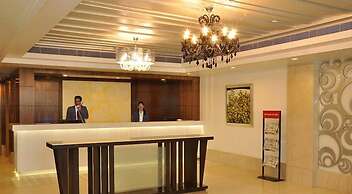 Almondz Hotel