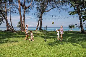 Le Méridien Phuket Mai Khao Beach Resort
