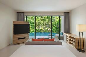 Le Méridien Phuket Mai Khao Beach Resort
