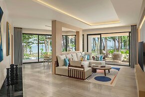 Le Méridien Phuket Mai Khao Beach Resort