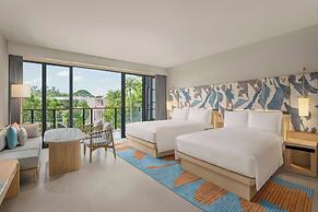 Le Méridien Phuket Mai Khao Beach Resort