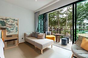Le Méridien Phuket Mai Khao Beach Resort