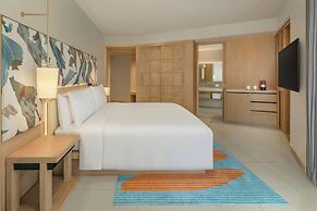 Le Méridien Phuket Mai Khao Beach Resort